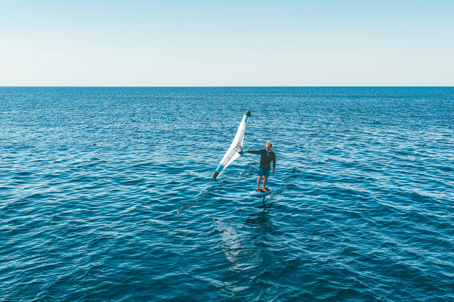 GONG | Wing Foil Board Cruzader Point LW FSP Pro - Image 31
