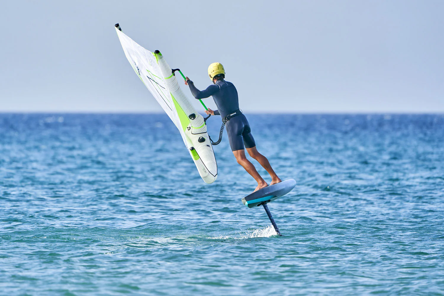 GONG | Wing Foil Board Cruzader Point LW FSP Pro - Image 36